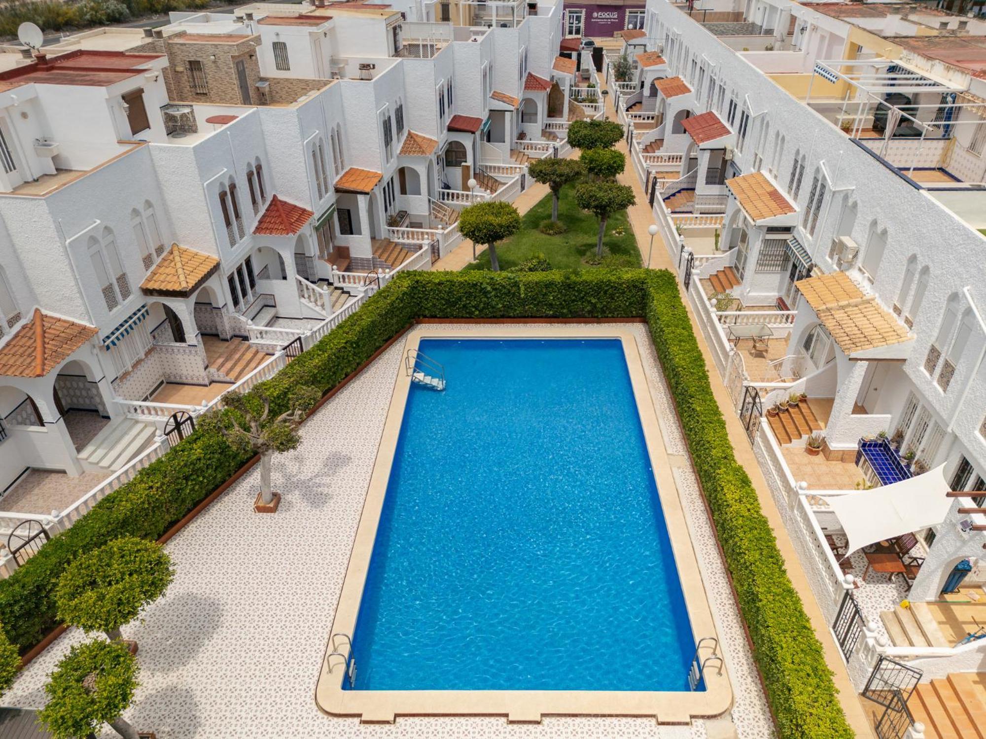 Smart Space La Mata  Exterior foto